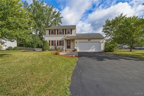 8167 Cicero Mills Rd, Cicero, NY, 13039-7304 | Card Image