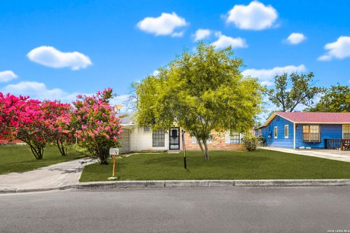 8831 Oakbrook St, San Antonio, TX, 78221-3320 | Card Image