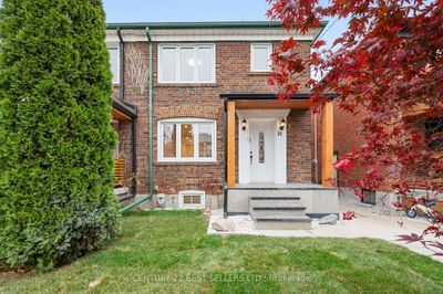 51 Hertle Ave, House attached with 3 bedrooms, 3 bathrooms and 2 parking in Toronto ON | Image 3