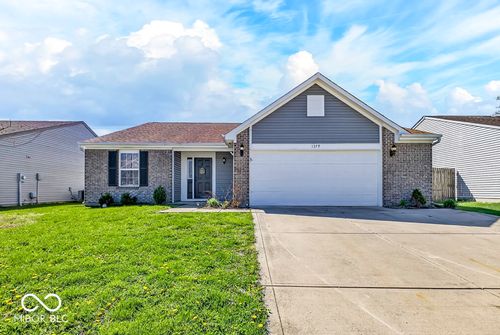 1379 Fiesta Dr, Franklin, IN, 46131-9139 | Card Image