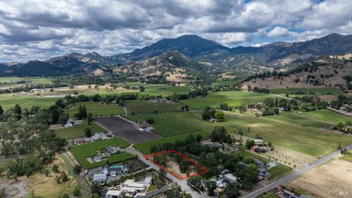 3004 W Money Ln, Calistoga, CA, 94515-1193 | Card Image