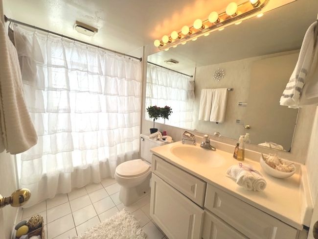 APT-3214 - 9442 Kelvin Ln, Condo with 2 bedrooms, 1 bathrooms and 2 parking in Schiller Park IL | Image 19