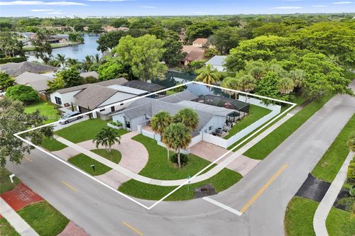 1221 Nw 78th Ave, Plantation, FL, 33322-4713 | Card Image