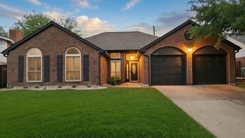 3218 Mapleridge Dr, Grapevine, TX, 76051-6552 | Card Image