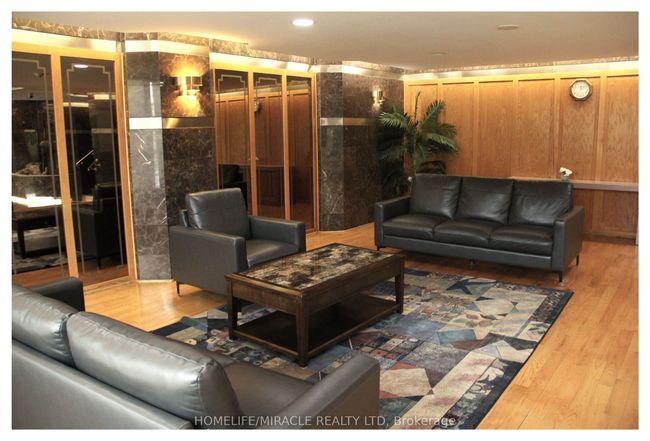 1409 - 2760 Carousel Cres, Condo with 2 bedrooms, 2 bathrooms and 1 parking in Gloucester ON | Image 5