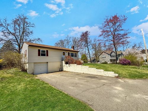 42 Wheeler Ave, Salem, NH, 03079-3438 | Card Image