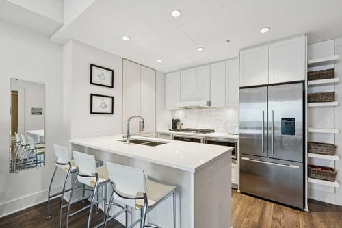 402-46 9 St Ne, Calgary, AB, T2E7Y1 | Card Image