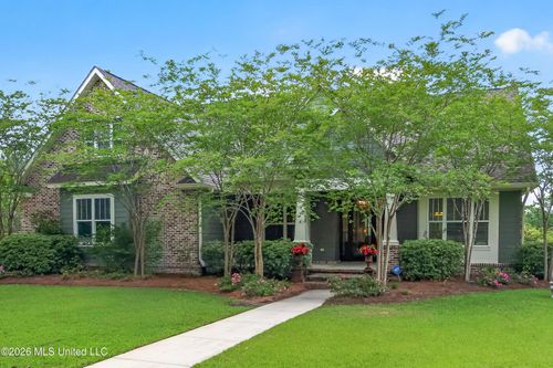 110 Emerald Lake Dr, Waveland, MS, 39576-3068 | Card Image
