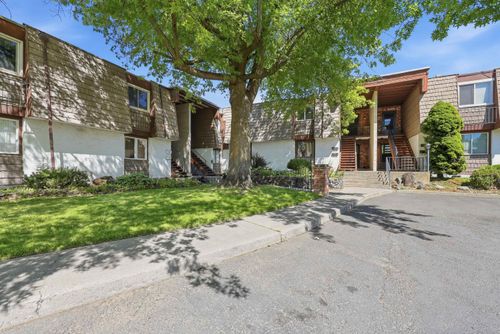 1716 N Pettet Dr, Spokane, WA, 99205-4049 | Card Image