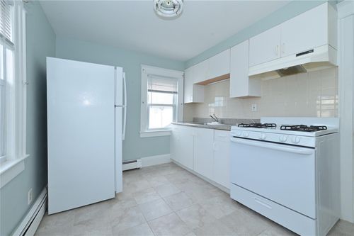177 Lincoln Ave, Mineola, NY, 11501-2542 | Card Image