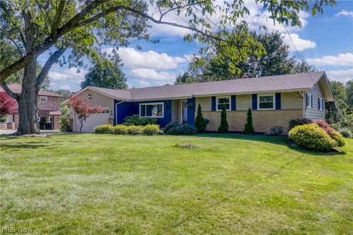 9466 Avery Rd, Broadview Heights, OH, 44147-3105 | Card Image