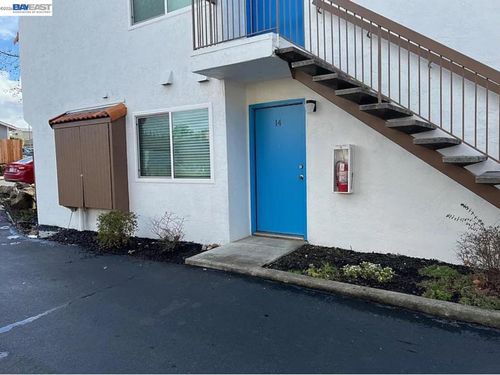 3499 Norton Way, Pleasanton, CA, 94566-6896 | Card Image