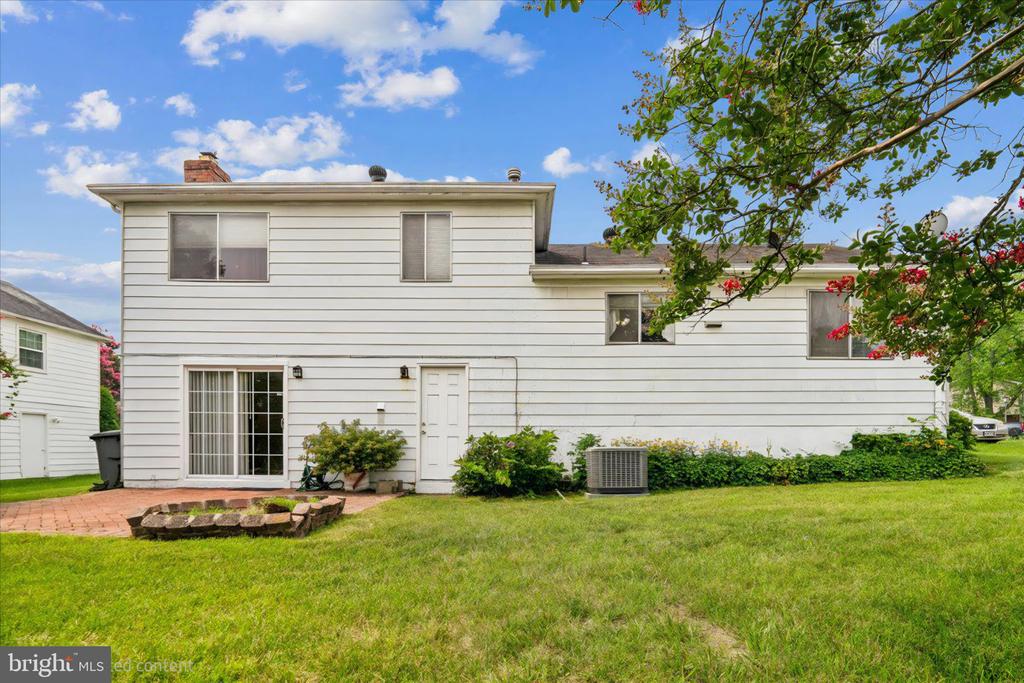 Residential in TEMPLE HILLS 3
