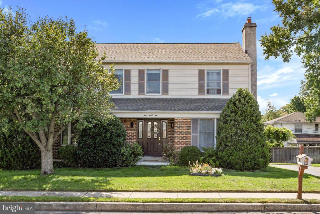 Greenhouse Ln, Secane, PA 19018