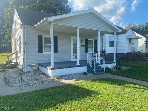 2323 Cypress St, Parkersburg, WV, 26101-2827 | Card Image
