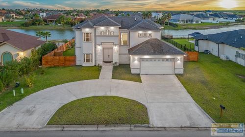 27 Whooping Crane Dr, Laguna Vista, TX, 78578-2690 | Card Image