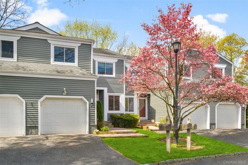 d9-27 Top Of The Rdg, Mamaroneck, NY, 10543-1734 | Card Image