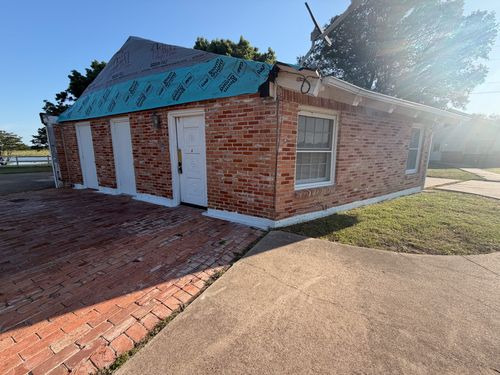 a-2200 Country Club Rd, Ennis, TX, 75119-7511 | Card Image