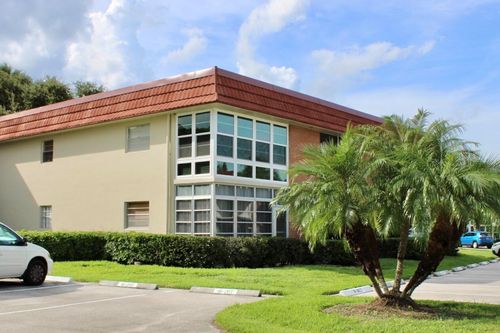 apt-105-16 Vista Palm Ln, Vero Beach, FL, 32962-4618 | Card Image