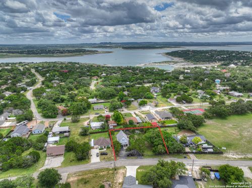 1568 Blueridge Dr, Canyon Lake, TX, 78133-4186 | Card Image