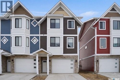 900 St Andrews Lane, Warman, SK, S0K4S4 | Card Image