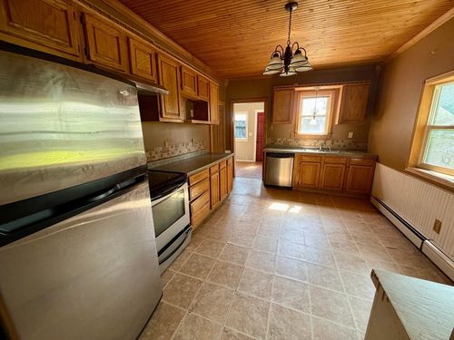 201 S Carver St, Winthrop, MN, 55396-2396 | Card Image