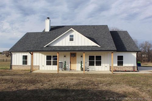318 Twin Creeks Ln, Pryor, OK, 74361-3460 | Card Image