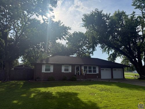 401 S Apollo St, Silver Lake, KS, 66539 | Card Image