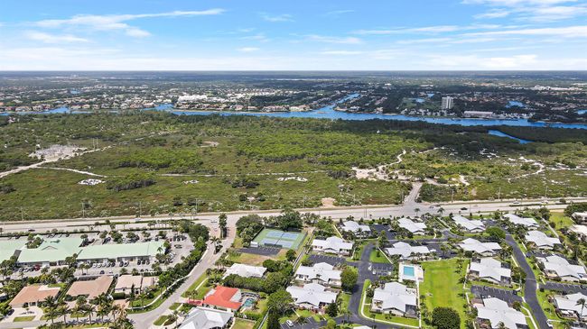 APT-7C - 1801 Us Highway 1, Condo with 2 bedrooms, 2 bathrooms and null parking in Jupiter FL | Image 37