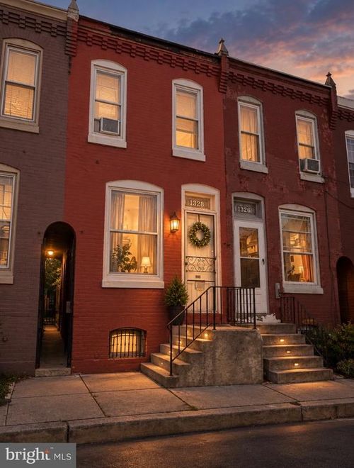 1328 Kenny St, READING, PA, 19602-2122 | Card Image