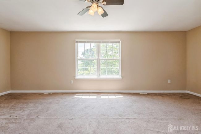 7 Sloop Square, Townhouse with 3 bedrooms, 2 bathrooms and null parking in Howell NJ | Image 12