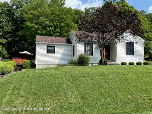 105 S Nellie Hill Rd, Dover Plains, NY, 12522-5402 | Card Image