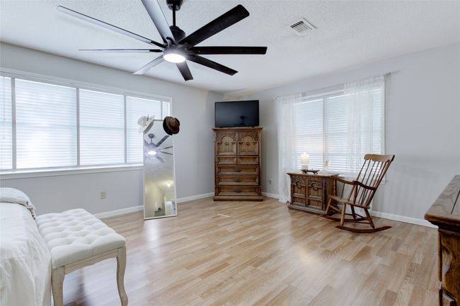 400 N Brazos, House other with 3 bedrooms, 2 bathrooms and null parking in Granger TX | Image 23