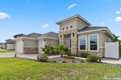 94 Torrey Pines Rd, Laguna Vista, TX, 78578-2860 | Card Image