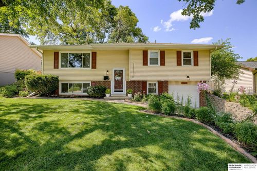 9374 N St, Omaha, NE, 68127-2307 | Card Image