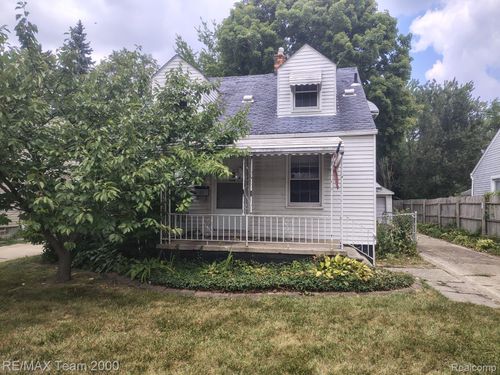 19131 Elkhart St, Harper Woods, MI, 48225-2107 | Card Image