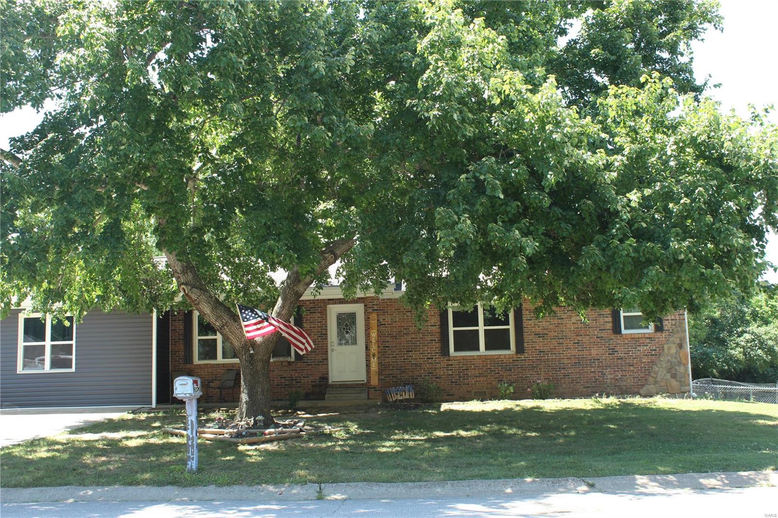 Hull Valley Dr, Waynesville, MO 65583