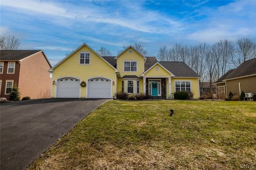 8782 Wedgefield Ln, Cicero, NY, 13039-9709 | Card Image