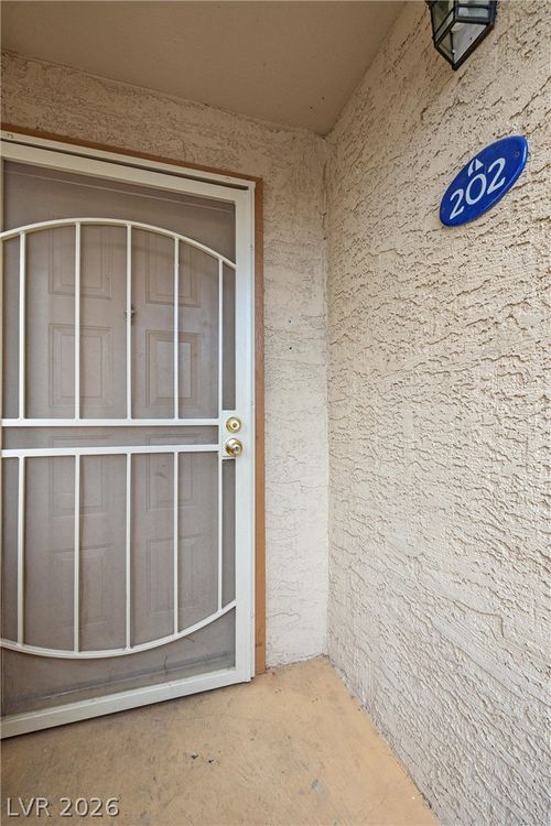 202-2972 Juniper Hills Blvd, Las Vegas, NV, 89142-2947 | Card Image