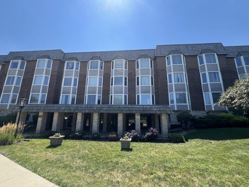 1f-500 Thames Pkwy, Park Ridge, IL, 60068-3658 | Card Image