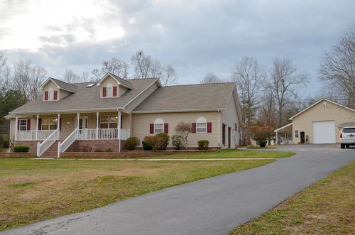 170 Pin Oak Ln, Crossville, TN, 38555-3704 | Card Image
