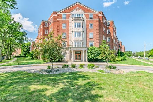 apt-419-13800 Fairhill Rd, Shaker Heights, OH, 44120-5510 | Card Image