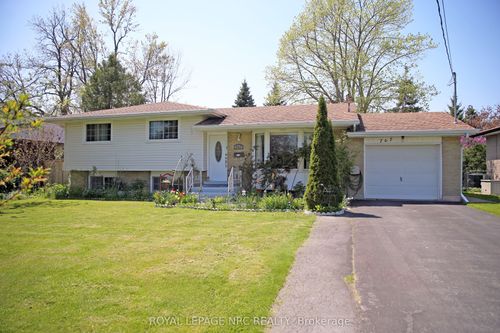 767 Parkdale Ave, Fort Erie, ON, L2A5B7 | Card Image