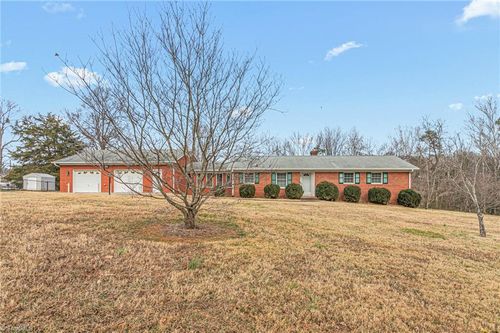 209 Dillard Street, Mebane, NC, 27302 | Card Image