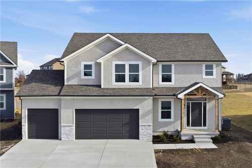 27610 E 128th Ct, Lee's Summit, MO, 64086-8492 | Card Image