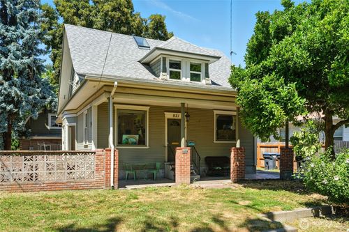 821 Valencia St, Walla Walla, WA, 99362-1353 | Card Image