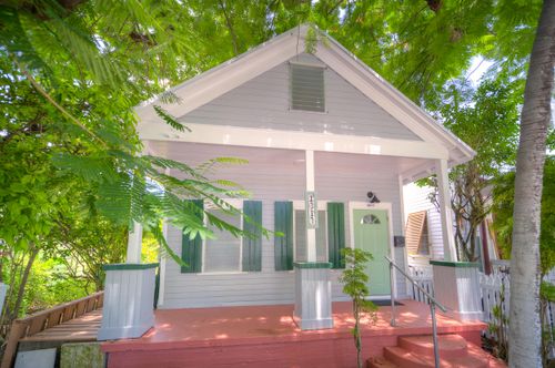 1317 Newton St, Key West, FL, 33040-7025 | Card Image