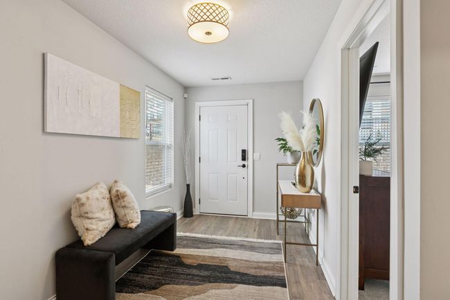 641 Village Dr, Townhouse with 4 bedrooms, 4 bathrooms and null parking in New Brighton MN | Image 5