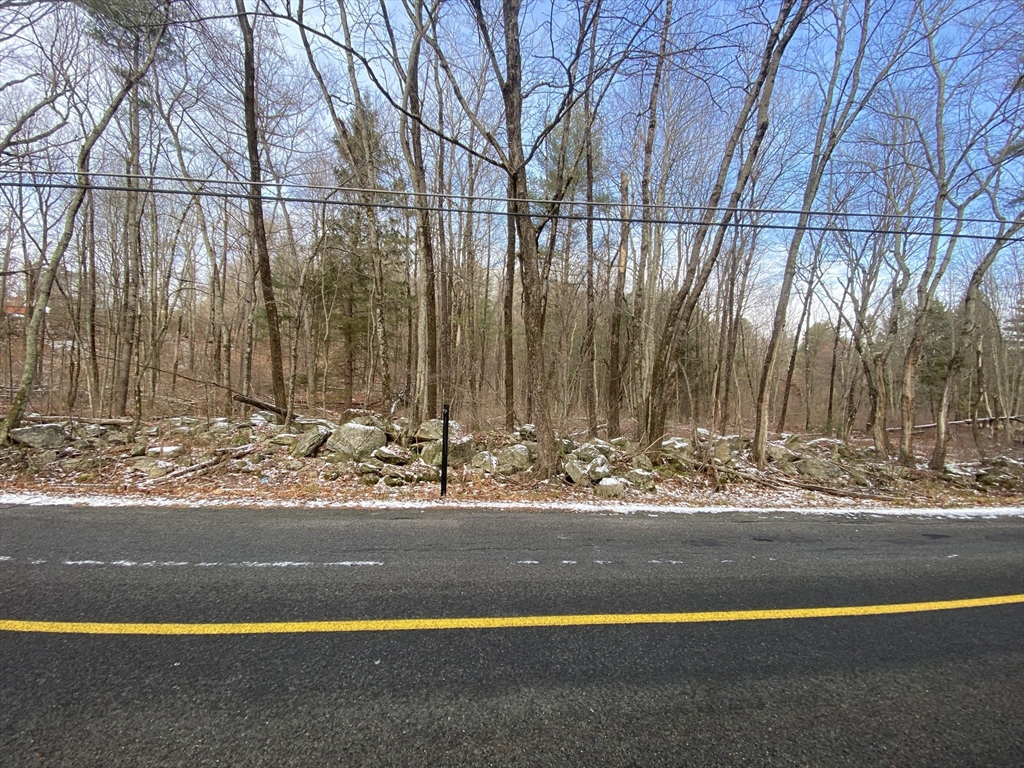 Land in Charlton 2