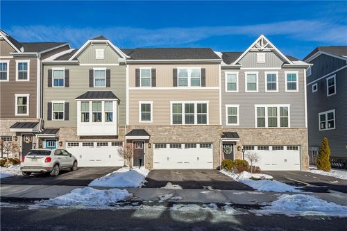 4005 Crown Dr, South Park, PA, 15129-5574 | Card Image
